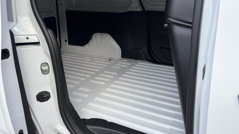 Vauxhall Combo Cargo Combo Xl Diesel 1.5 Turbo D 100ps Pro H1 Van